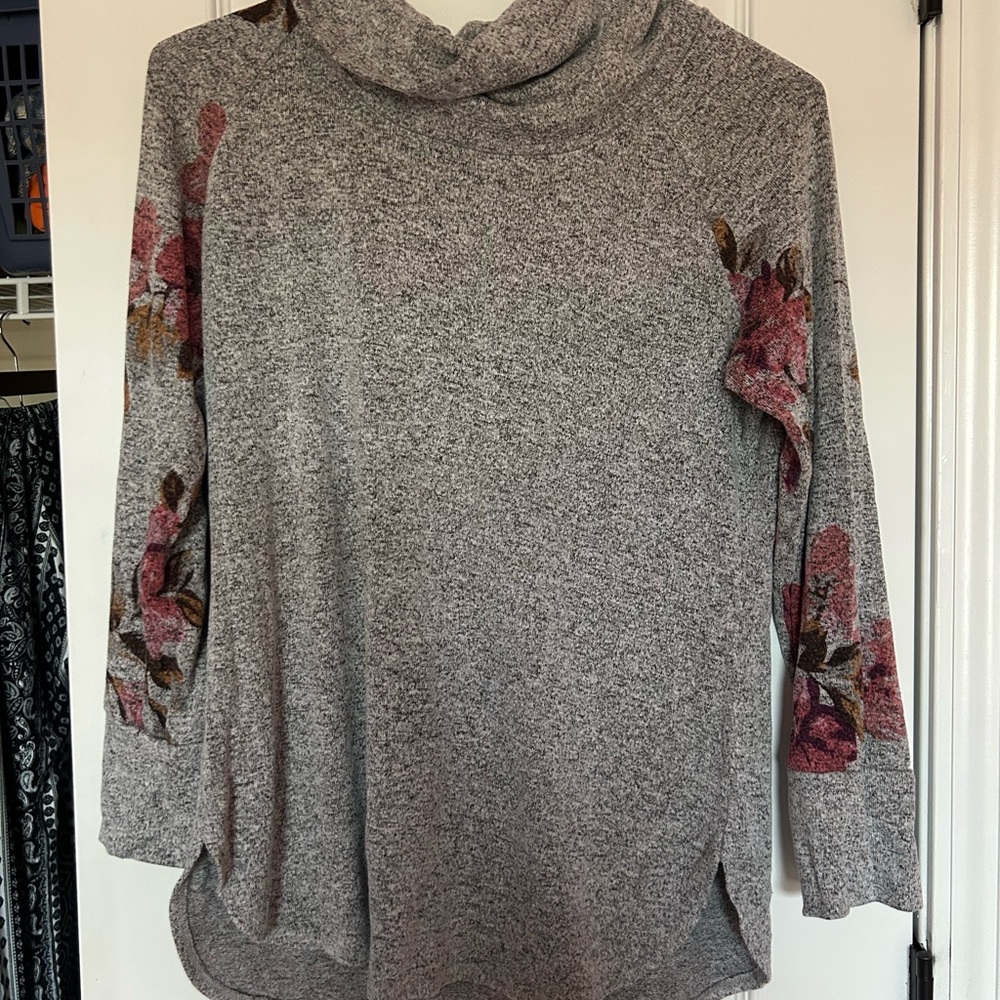 Floral Gray Women's Top Medium